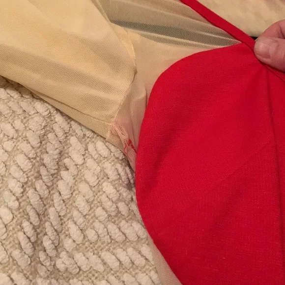 Arden B. (NWT) - Beautiful Red Dress with Nude sleeves - Picture 8 of 9